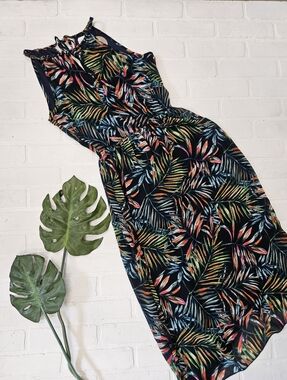 Braided neckline palm dress